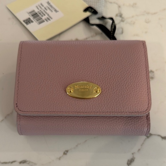 Moncrief London New w/ tags Pink Pebbled Leather Wallet with Gold Emblem - Picture 9 of 9